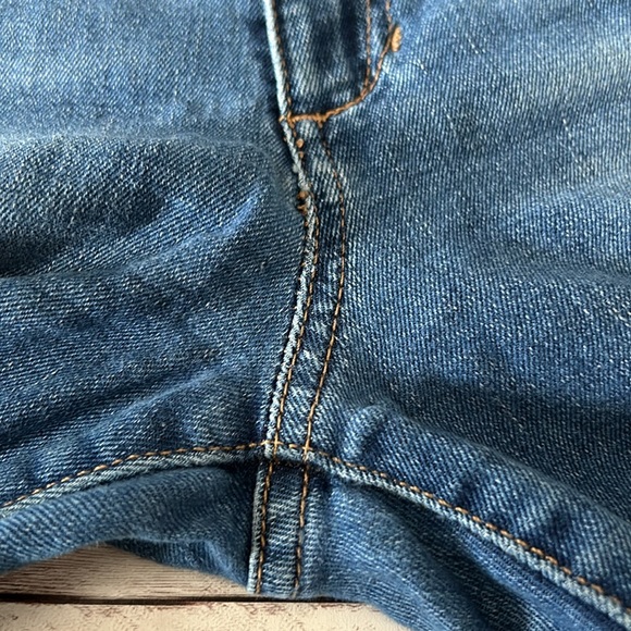 Joes Jeans High Rise Slim Cigarette Ankle Jeans in Wilbur Wash - Picture 4 of 12